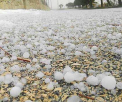 زخات رعدية وبرد من الأربعاء إلى السبت بعدد من مناطق المملكة