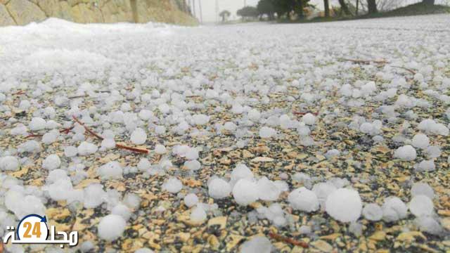 زخات رعدية وبرد من الأربعاء إلى السبت بعدد من مناطق المملكة