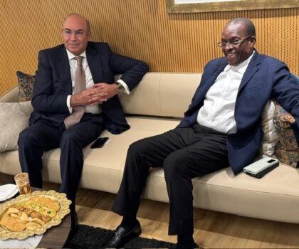 محمد غياث يستقبل رئيس برلمان غانا بمطار محمد الخامس: تعزيز للدبلوماسية البرلمانية الإفريقية