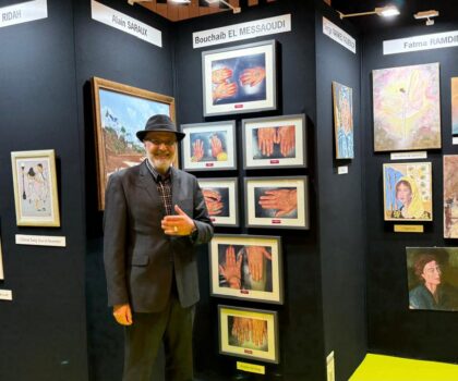 طبيب مغربي يزاوج بين الطب والفن في مؤتمر دولي بباريس