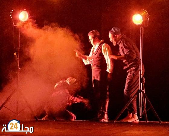 في ليالي البرد: «لاڤاش» تشعل الضوء بشاعرية ساحرة فوق خشبات تنغير والرشيدية