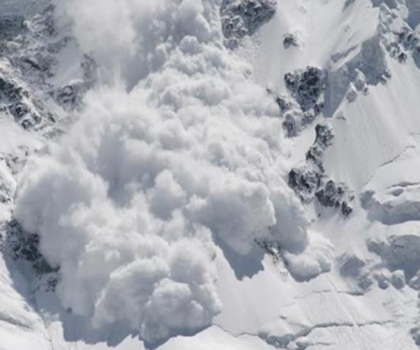 مصرع أربعة أشخاص في انهيار ثلجي بمنطقة جبلية في اليونان