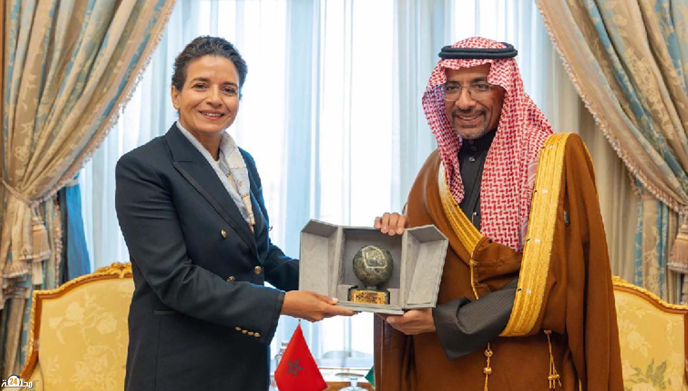 مؤتمر التعدين الدولي بالرياض..ليلى بنعلي تبحث مع وزير الصناعة و الثروة المعدنية السعودي تعزيز مجالات التعاون الثنائي