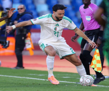 ملعب مراكش الكبير..تعادل سلبي ينهي الشوط الأول من قمة الجزائر و نيجيريا في ربع نهائي “الكان”