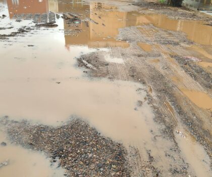 حي الإصلاح بابن أحمد… أشغال غير مكتملة تعمّق معاناة الساكنة مع الأمطار