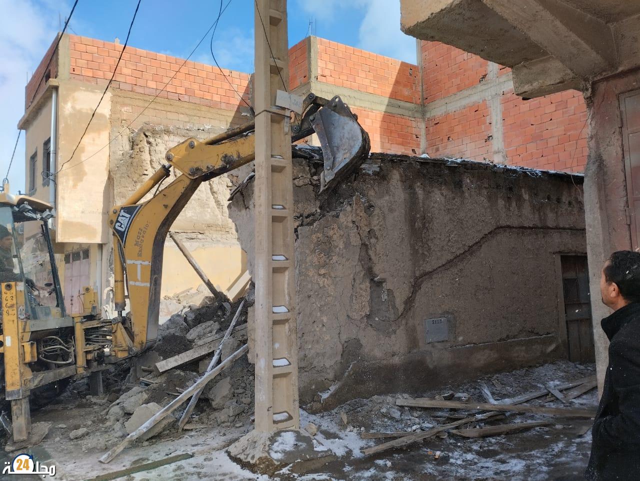 الفنانة التشكيلية السعدية أبو يوسف: رحلة فنية بين الإحساس والصدق