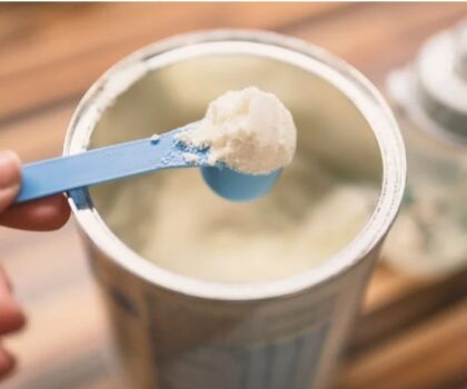 السلطات الصحية المغربية تطمئن بخصوص سحب بعض منتجات حليب الأطفال دوليًا