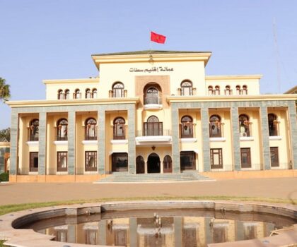 عامل إقليم سطات يعلن تعبئة شاملة لمراقبة الأسواق وضبط الأسعار استعدادا لرمضان