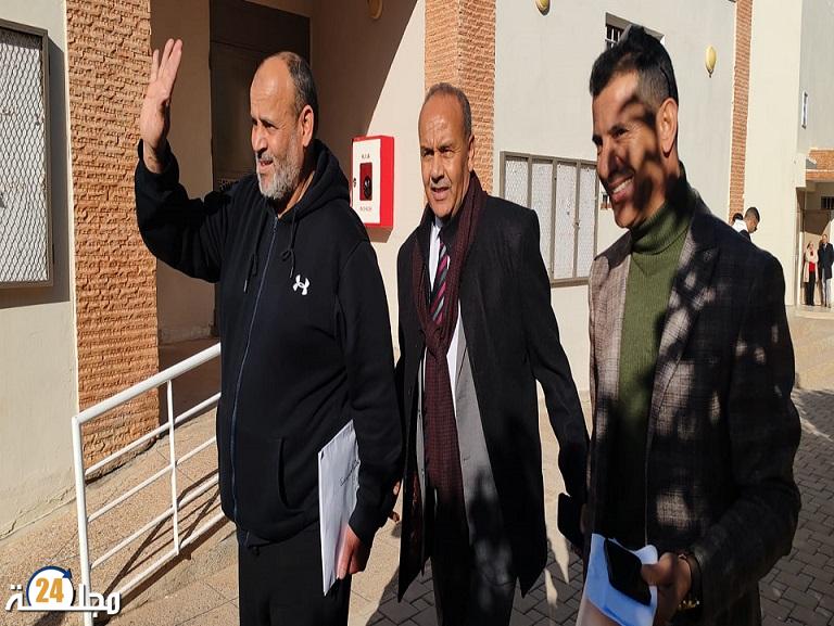 رئيس جامعة الحسن الأول يتفقد أجواء الامتحانات بكلية العلوم القانونية والسياسية بسطات