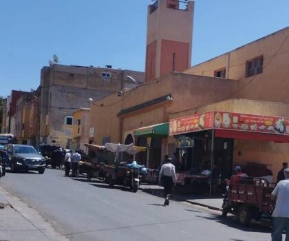 سطات : جناح النساء بمسجد حي سيدي عبد الكريم… “آيل للسقوط” منذ سنة والانتظار ما زال قائما