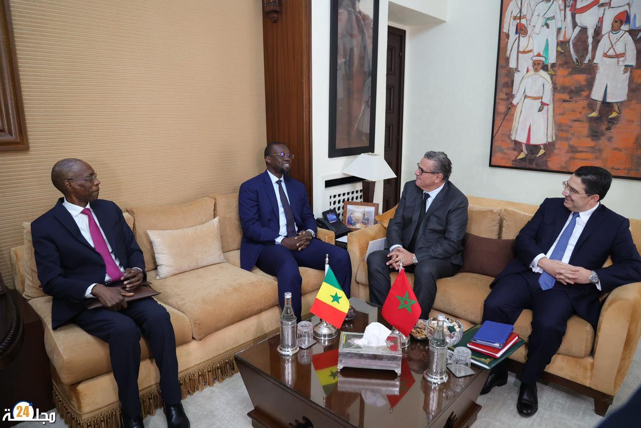 السيد رئيس الحكومة يجري مباحثات مع نظيره السنغالي