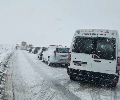 سوء الأحوال الجوية.. وزارة النقل واللوجيستيك تدعو إلى التحلي بالحيطة والحذر