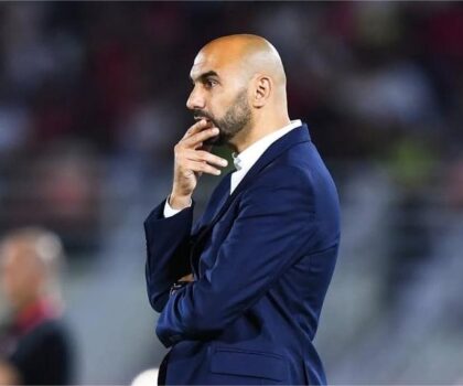 بلاغ ثالث للجامعة يُشعل الجدل.. هل اقتربت نهاية الركراكي مع أسود الأطلس؟