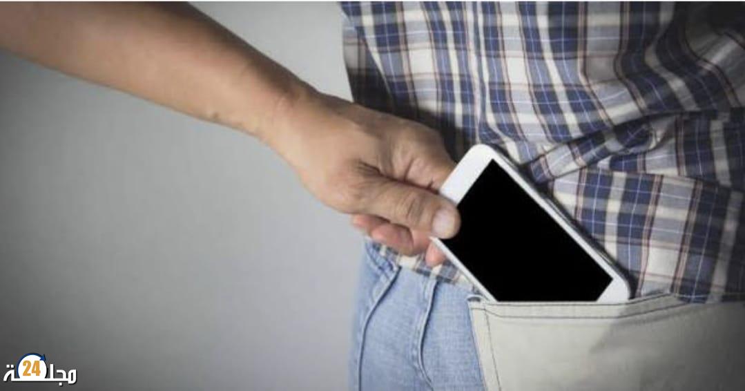 الجديدة: صحفي يُحبط محاولة سرقة هاتف نقال لفتاة بشارع محمد الخامس