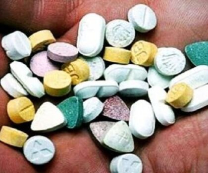 مكناس: بتنسيق مع ديستي أمن مكناس يطيح بتاجر مخدرات و حبوب مهلوسة