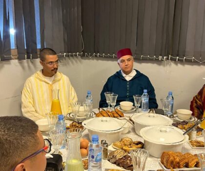 انزكان : محمد الزهر في زيارة تضامنية لأطفال المركز الاجتماعي بحي الرمل خلال رمضان