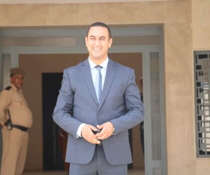 الداخلية تستعين بباشا سطات هشام بومهراز لتدبير تداعيات فيضانات القصر الكبير