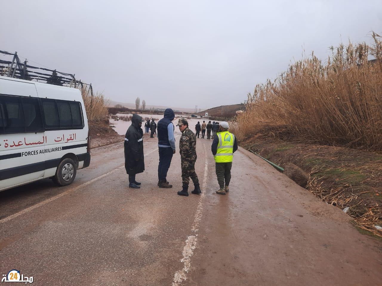 السلطات الإقليمية والمحلية تتابع ميدانيا الوضع بعد التساقطات المطرية بمدينة بومية وتتصدى لتداعياتها