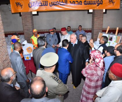 عامل إقليم تيزنيت يشرف على انطلاق عملية “رمضان 1447” لمساعدة الأسر المعوزة.