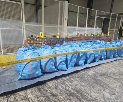 إحباط تهريب أزيد من 3.9 أطنان من الشيرا بميناء طنجة المتوسط