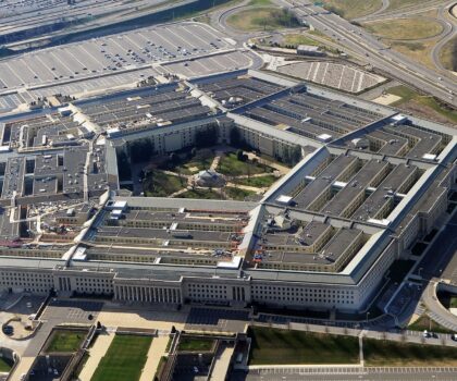 البنتاغون تعلن بأن ليس هناك حاليا أي قوات أمريكية على الأراضي الإيرانية