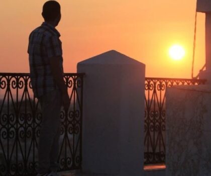 عدة دول عربية وإسلامية تعلن الجمعة أول أيام عيد الفطر بعد تعذر رؤية هلال شوال