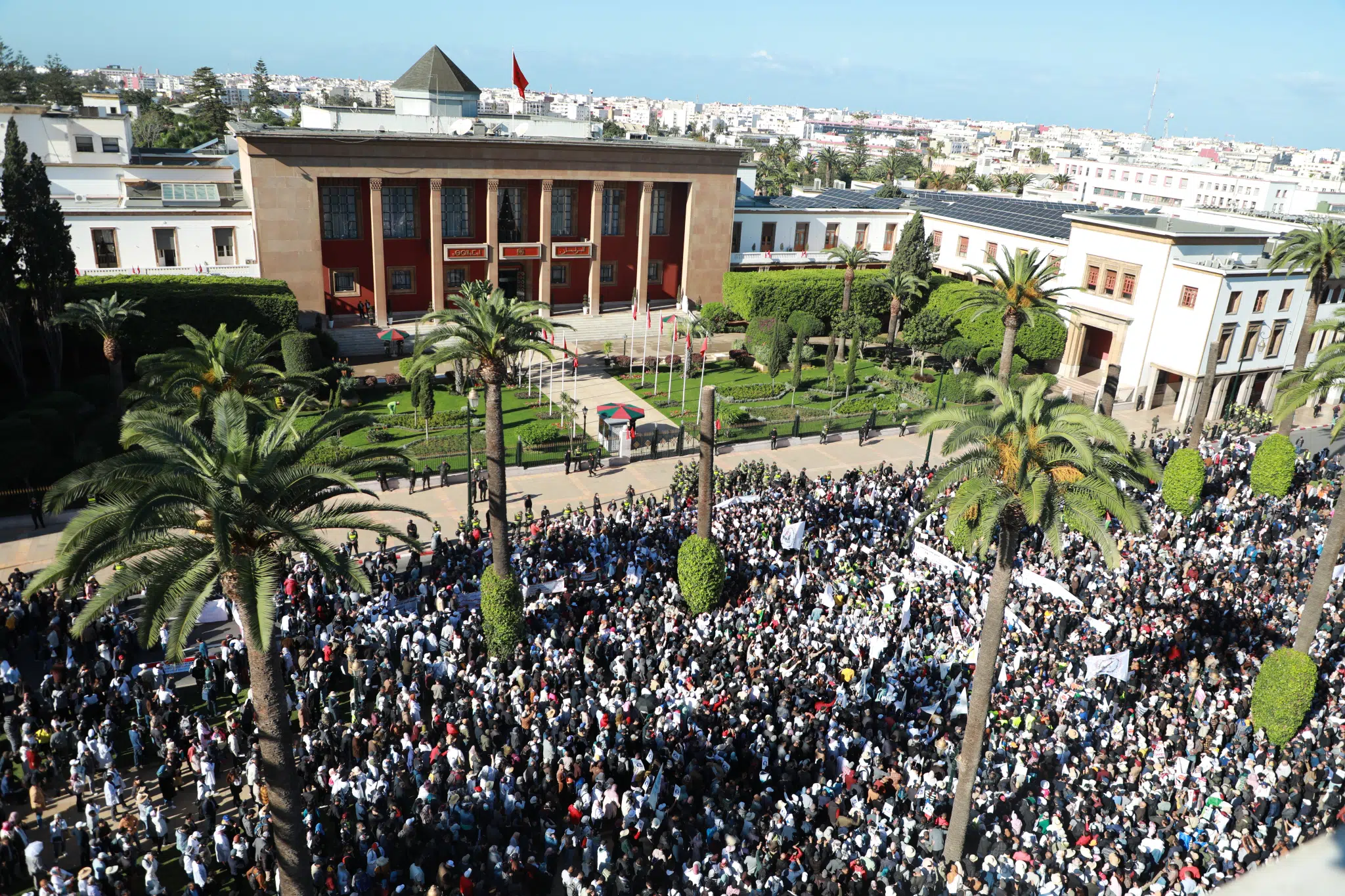 نبه المجلس الوطني لحقوق الإنسان إلى تنامي دينامية التنسيقيات المهنية داخل قطاعات متعددة