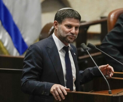 إصابة نجل سموتريتش على حدود لبنان وسط تصعيد متواصل بين إسرائيل وحزب الله