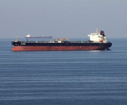 ليزيكو تحذر من صدمة طاقية عالمية وتعرض أهداف ترامب المعلنة من الحرب على إيران