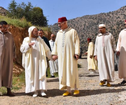 عامل إقليم تيزنيت يتفقد أوضاع المدرسة العتيقة أكضي بانزي ويؤكد دعم التعليم العتيق.