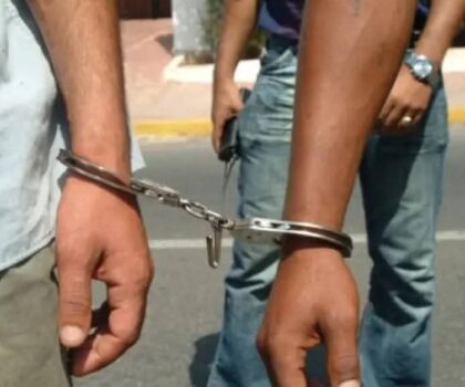 الدار البيضاء: الإطاحة بمنتحل صفة شرطي تورط في ابتزاز مواطنين بحديقة عين السبع