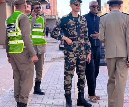 قائد بيوكرى يفرض هيبة القانون ويضع حداً لفوضى احتلال الأرصفة