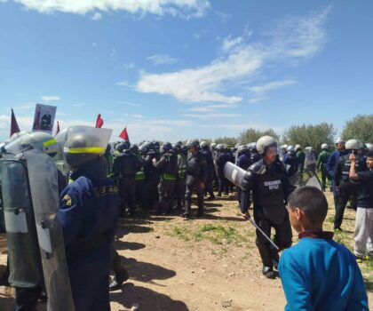 مواجهات دامية بقلعة السراغنة تخلف إصابات في صفوف الدرك و القوات المساعدة و توقيفات في حق محتجين