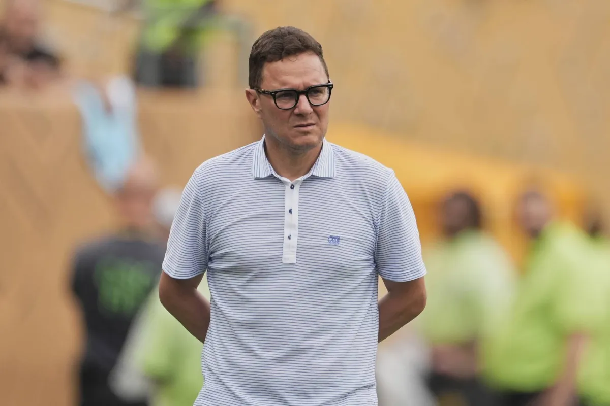 الوداد الرياضي ينهي إرتباطه ببنهاشم وسط جدل و تطلعات لمرحلة جديدة