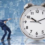 المغرب يعود إلى توقيت GMT+1 فجر الأحد.. جدل الساعة الإضافية يتجدد