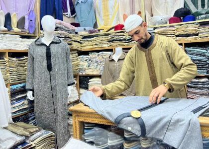 حي الحبوس بالدار البيضاء.. وجهة العائلات لاختيار الأزياء التقليدية مع اقتراب عيد الفطر