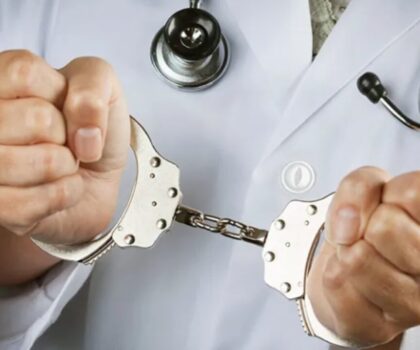 السجن 8 سنوات لطبيب مغربي في أيرلندا بعد إدانته باغتصاب ممرضة