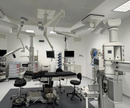 من الترافع البرلماني إلى غرفة العمليات..فاس تدخل عصر الجراحة الروبوتية بـ39,6 مليون درهم