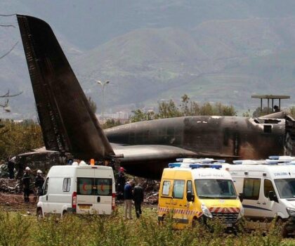 ارتفاع حصيلة ضحايا تحطم الطائرة العسكرية الجزائرية إلى أربعة قتلى