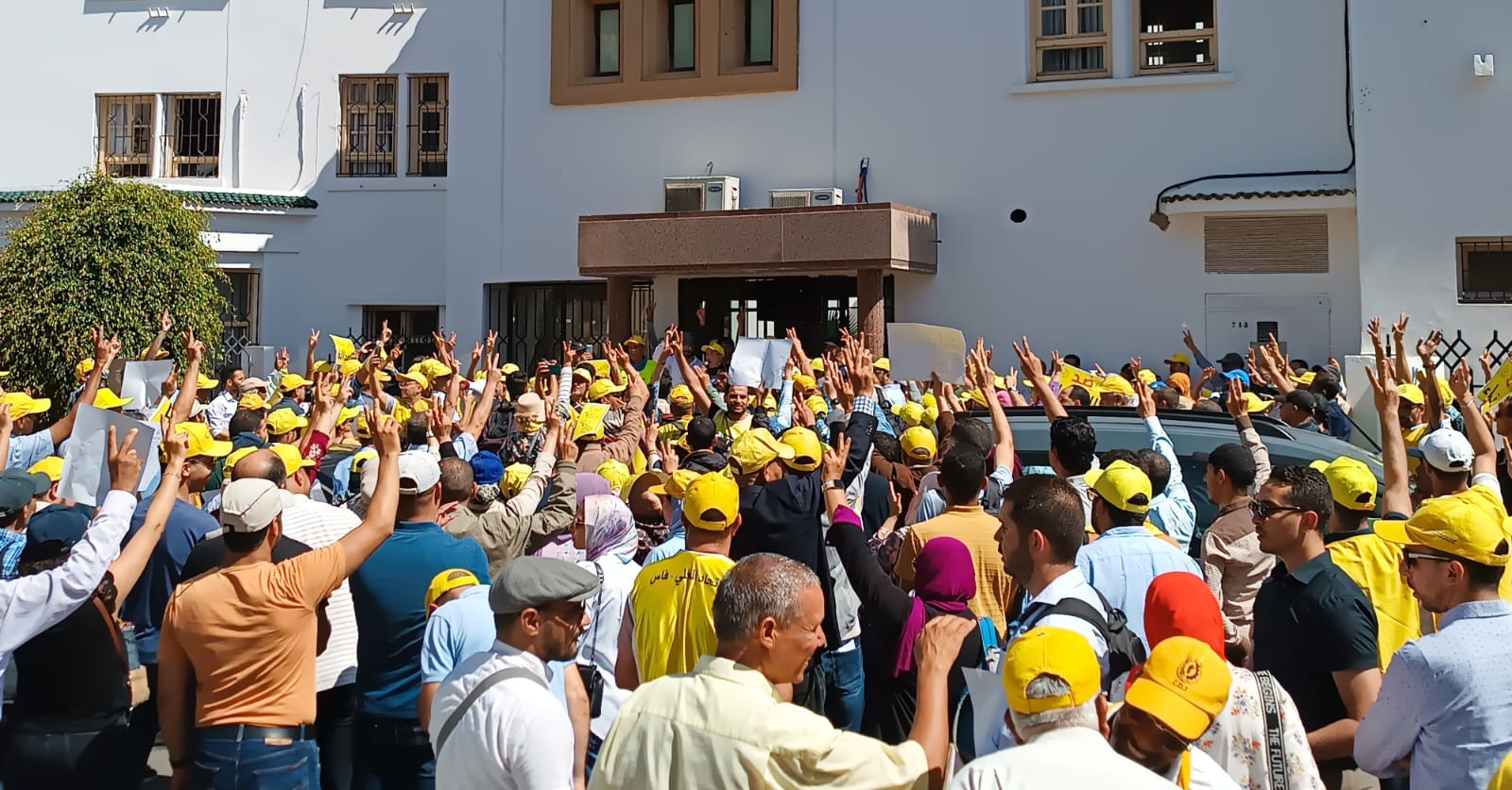 زيادة 1000 درهم تلوح في الأفق لموظفي التعليم العالي…و النظام الأساسي في قلب التفاوض