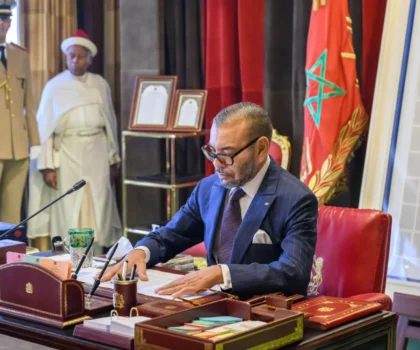 جلالة الملك يترأس مجلساً وزارياً للمصادقة على مشاريع قوانين تنظيمية واتفاقيات دولية وتعيينات عليا