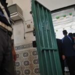 الإفراج عن دفعة ثالثة من المغاربة المحتجزين بالجزائر ومطالب بتسليم الجثث العالقة وتسوية ملفات السجناء