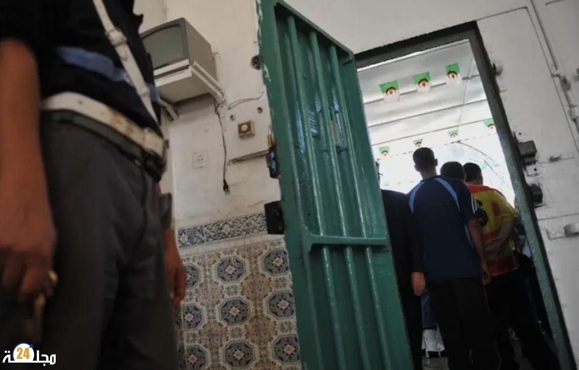 الإفراج عن دفعة ثالثة من المغاربة المحتجزين بالجزائر ومطالب بتسليم الجثث العالقة وتسوية ملفات السجناء