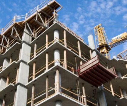 تعثر رخص التعمير بالناظور يجر تساؤلات برلمانية..دعوات لحلول بدل الرفض