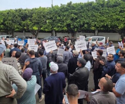 إضراب يشل وزارتي التجهيز و النقل..غضب نقابي يتصاعد و تحذير من إنفجار إجتماعي