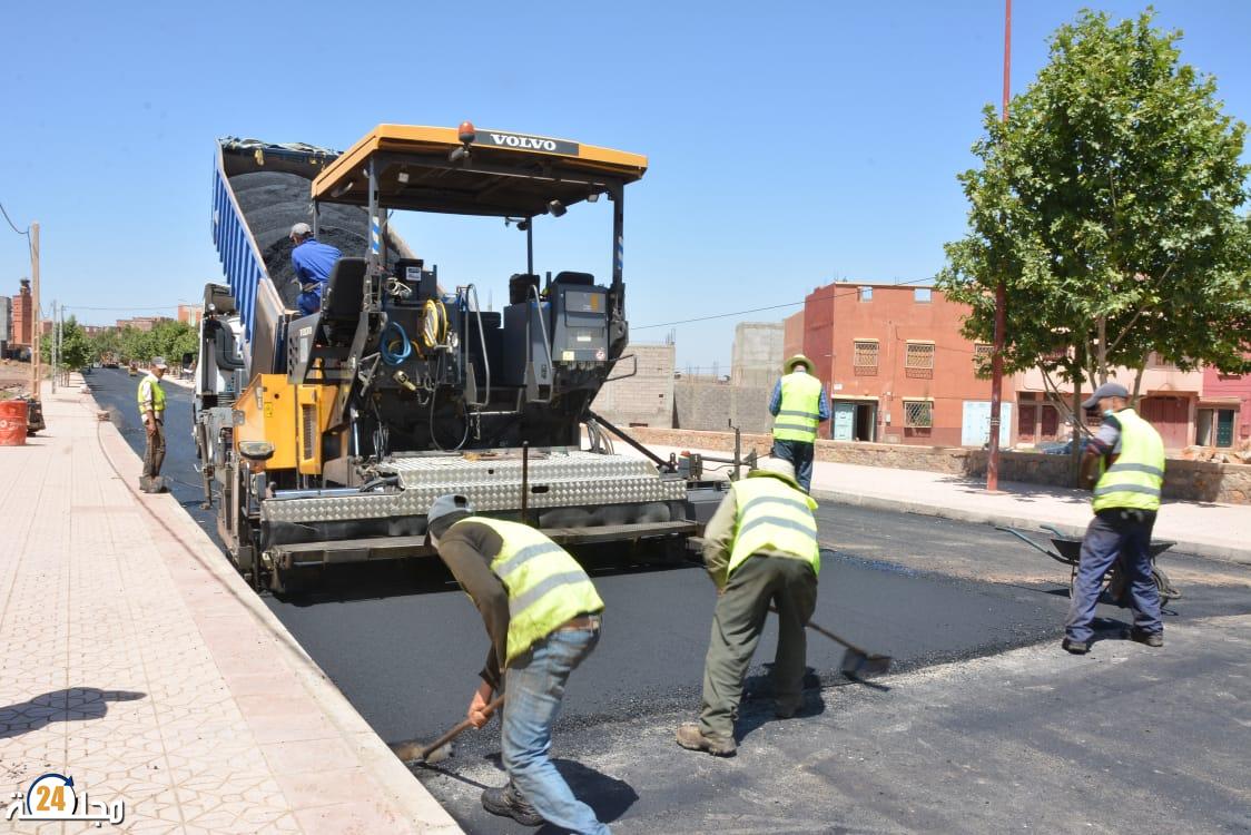 تزفيت الطرق يتحول إلى ورقة إنتخابية : توتر داخل مقاطعات الدار البيضاء و عزل يلوح في الأفق