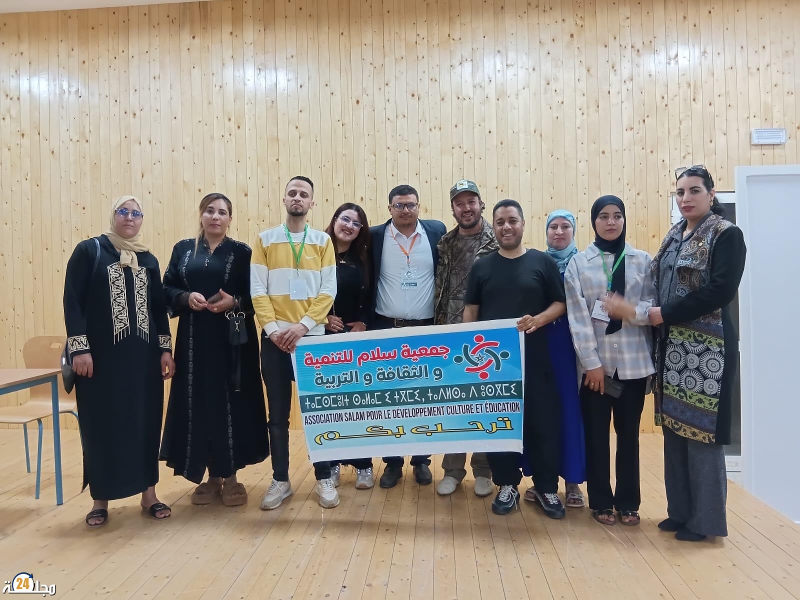 “هما لي قالو”.. عرض مسرحي يضيء واقع المجتمع بخنيفرة