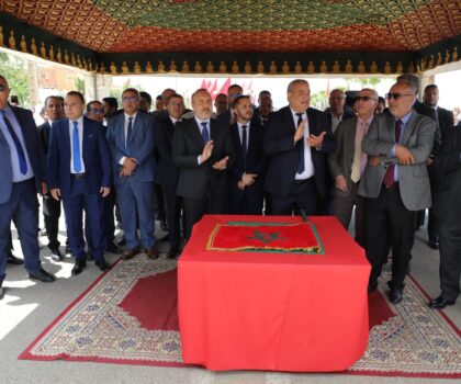 عامل إقليم خنيفرة يشرف على إطلاق مشاريع تنموية كبرى بمريرت لتعزيز البنية التحتية وتحسين خدمات الماء والكهرباء