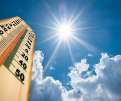 طقس الأحد يتميز بأجواء حارة وزخات رعدية بمرتفعات الأطلس