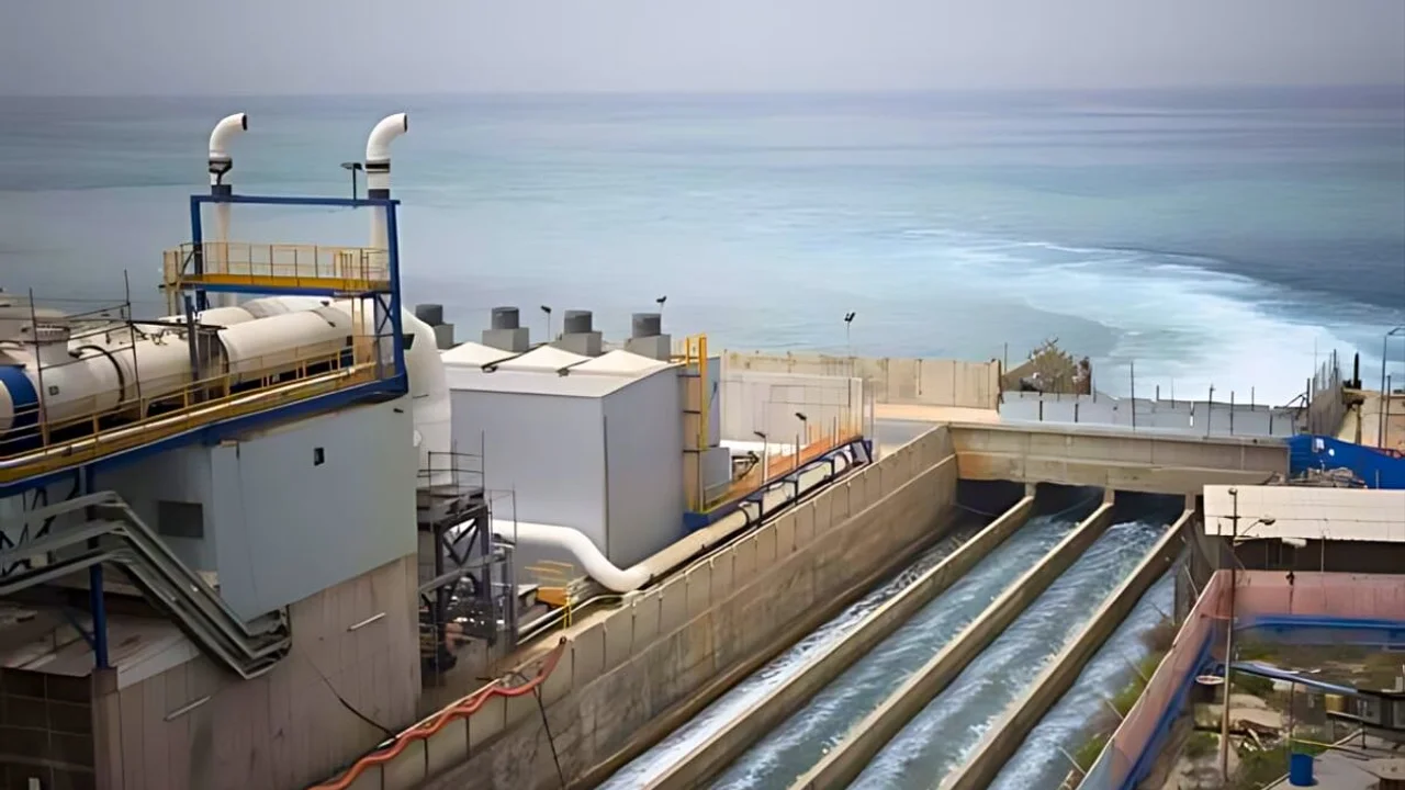 المغرب يسرع استثماراته في تحلية مياه البحر لضمان الأمن المائي المستدام